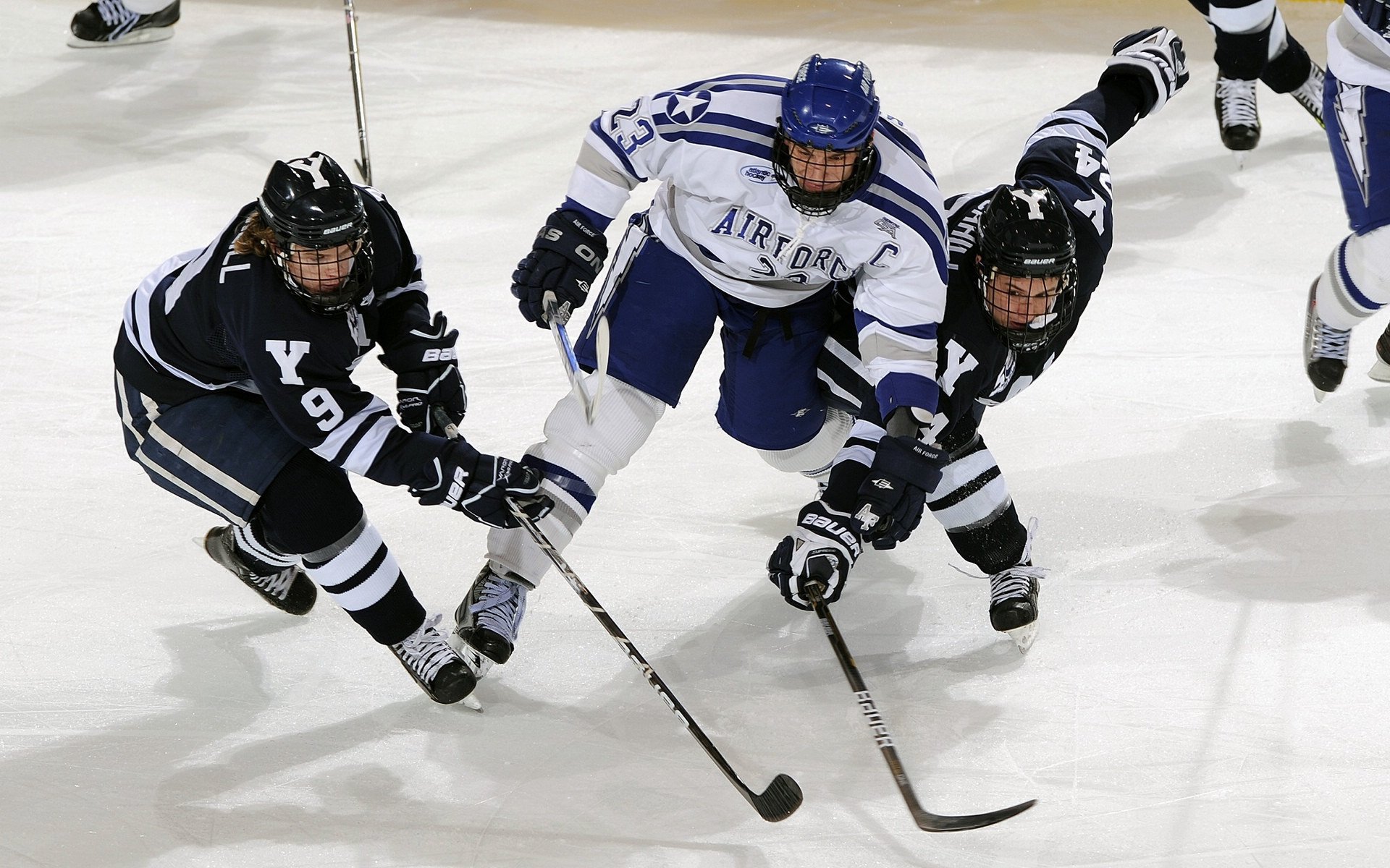 球队阵型压缩是否提高反击过程中的球权转换效率
